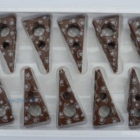 供应巧克力装饰件：黑镂空三角